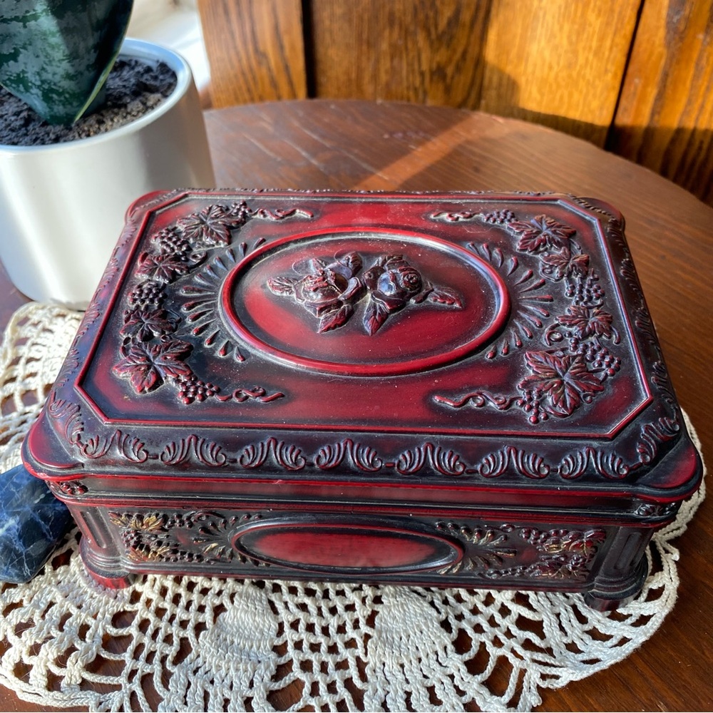 Smith-Waite Tarot Deck with Jewelry Box & Lapis Blue Heart Stone. EUC - Picture 5 of 15